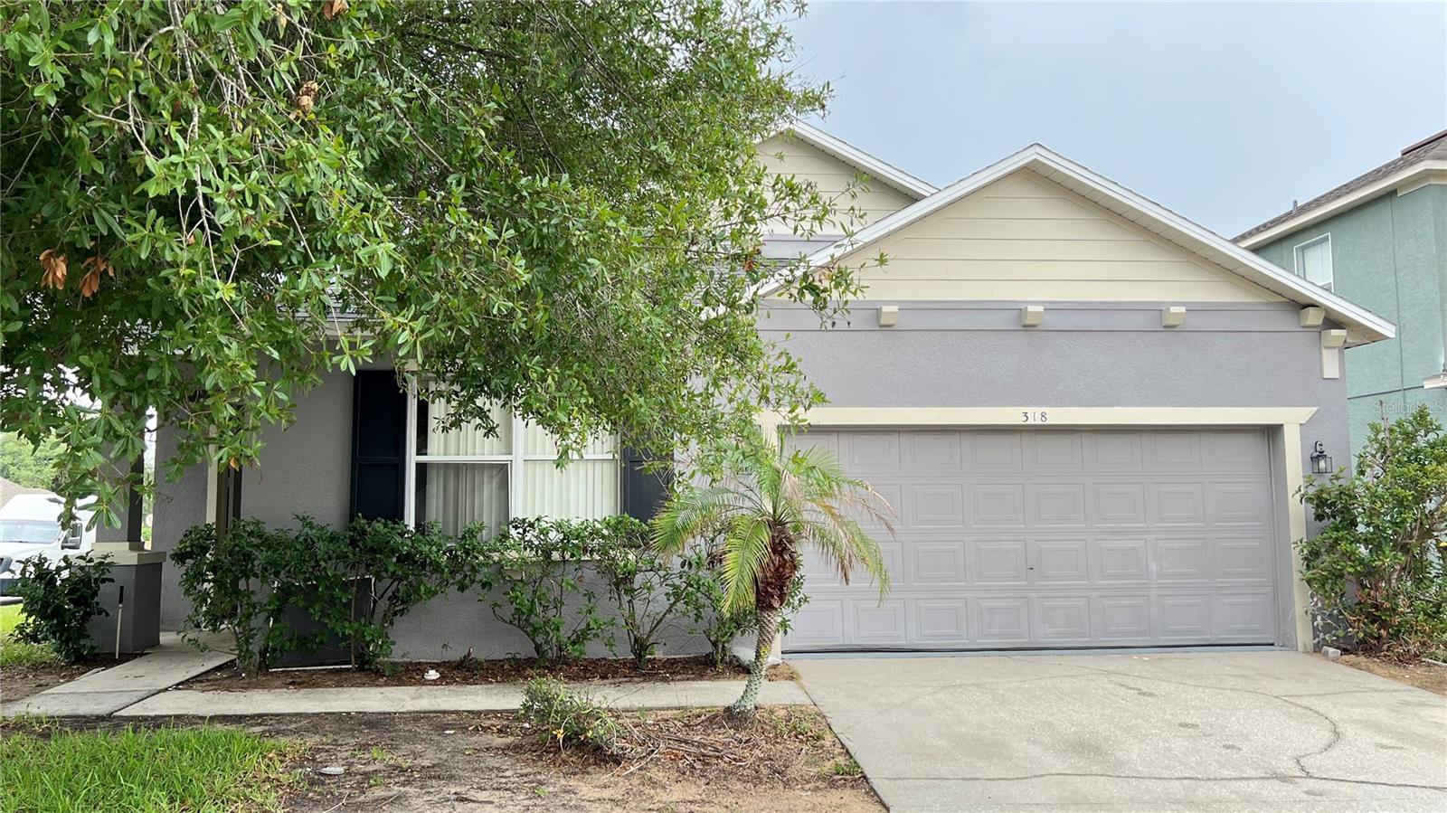 318 Sand Ridge Dr, FL