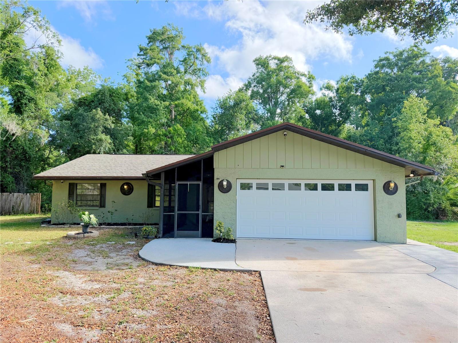 10849 Lakeview Dr, FL