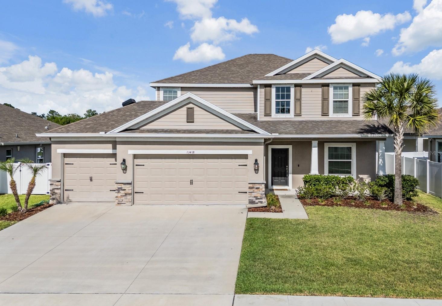 13418 Lakeview Oaks Ln, FL