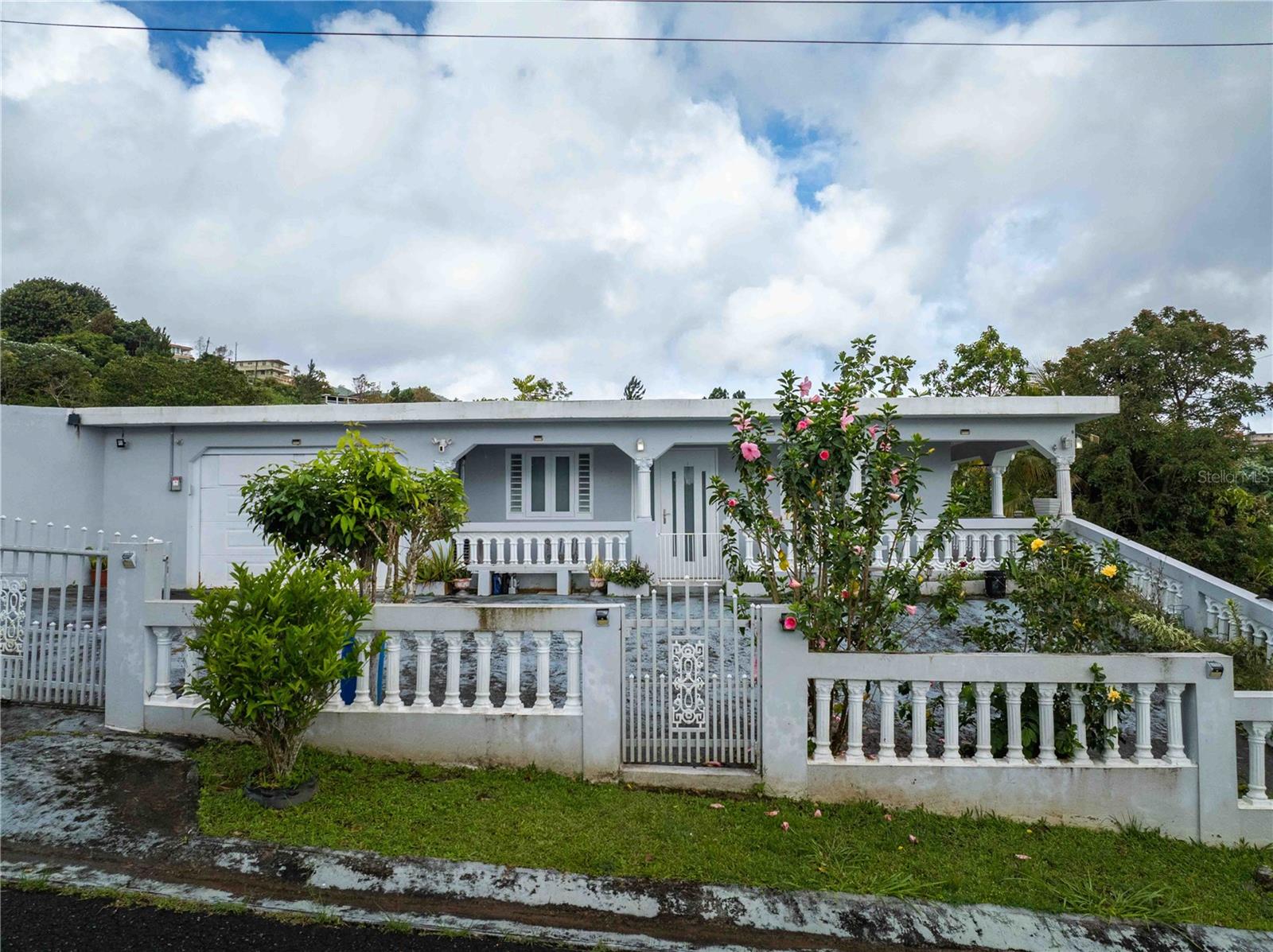 Carr 7765 Km. 7.8 Bo. San Salvador Sector Hato Arriba, PR