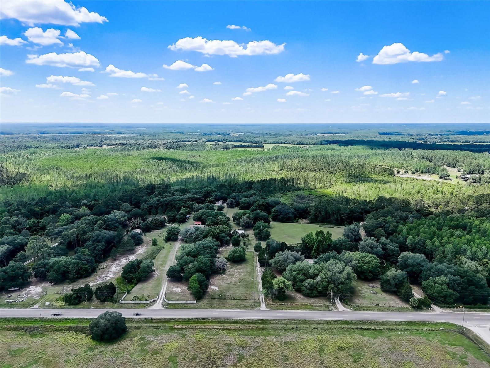 7119 State Road 33, FL