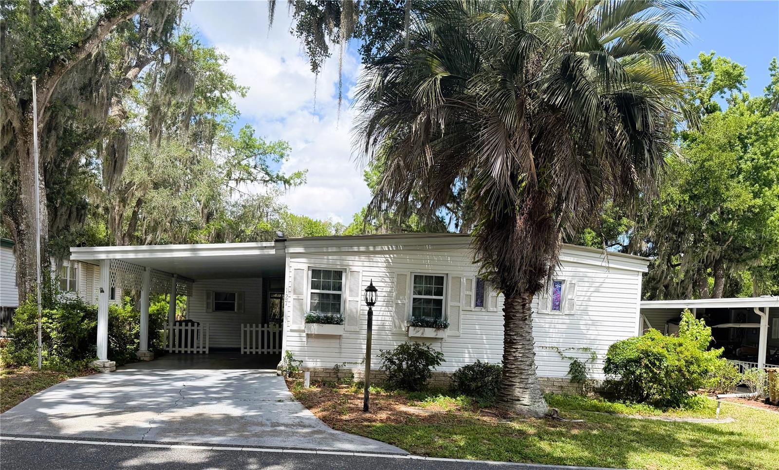 127 Royal Palm Dr, FL