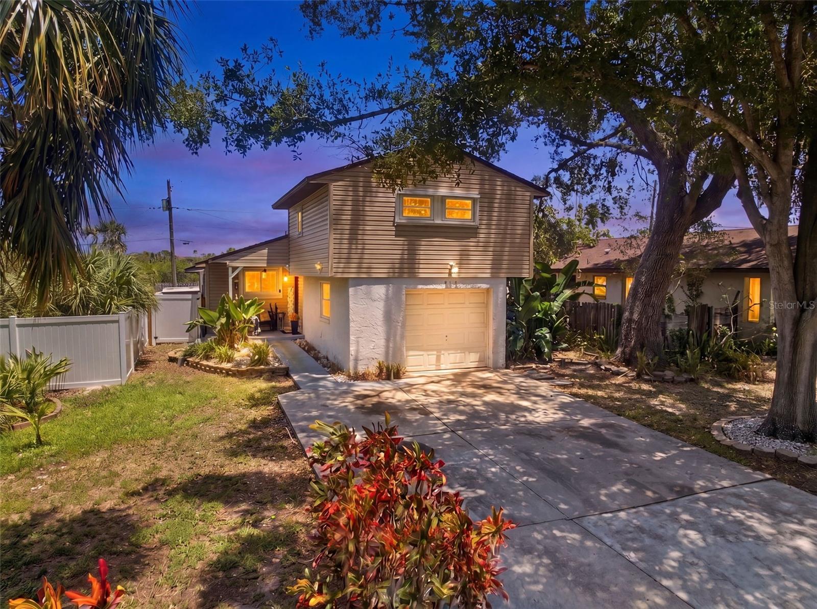 111 69th Ave N, FL