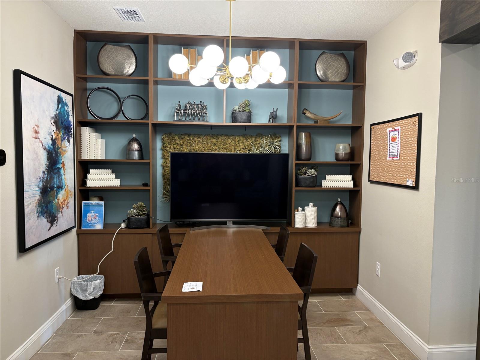 7521 Laureate Boulevard, FL