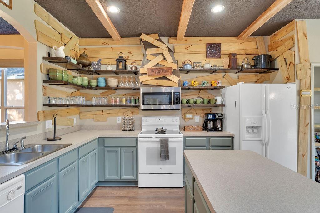 8610 Sunrise Key Drive, FL