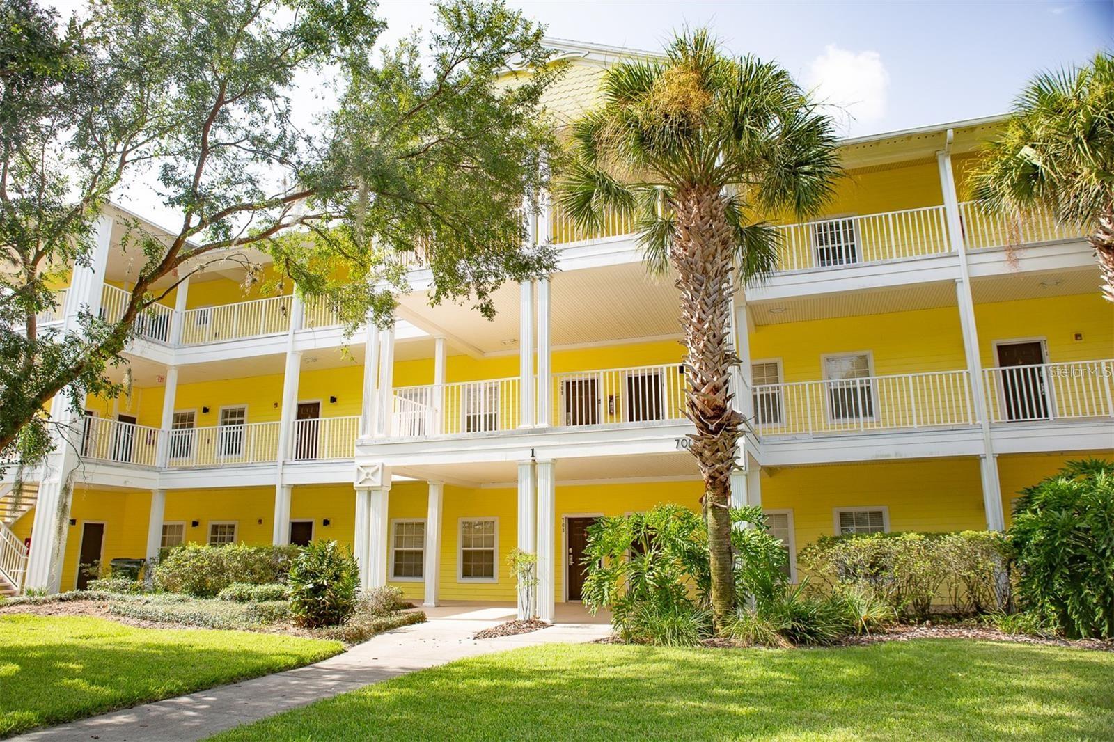709 Lucaya Loop, FL