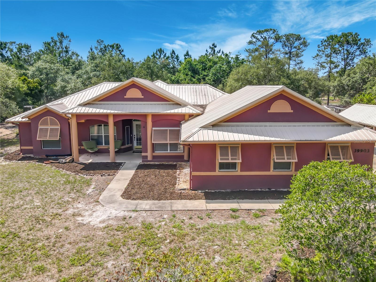 39903 Greenbrier Street, FL
