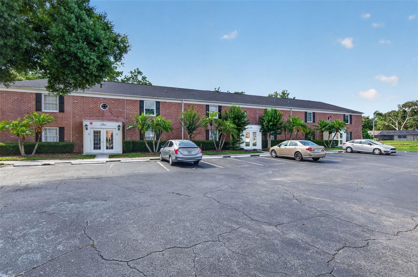 2521 Cedar Cypress Court, FL