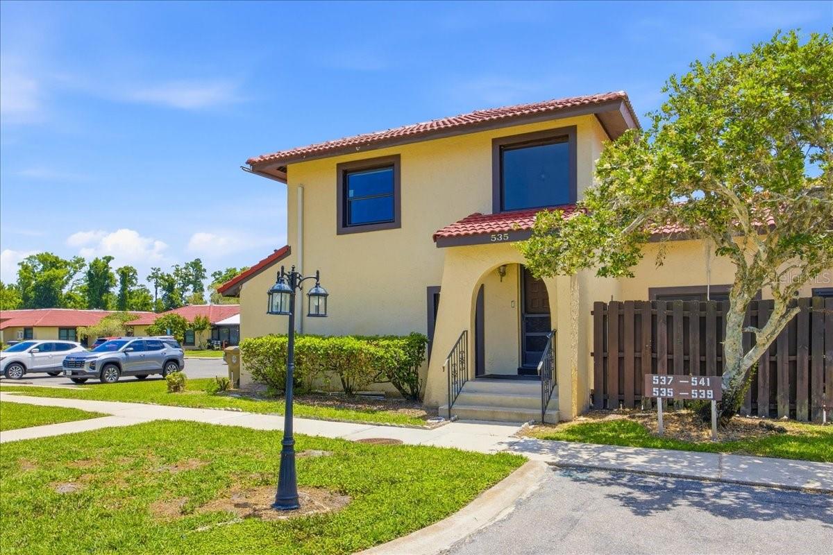535 Hunter Circle, FL