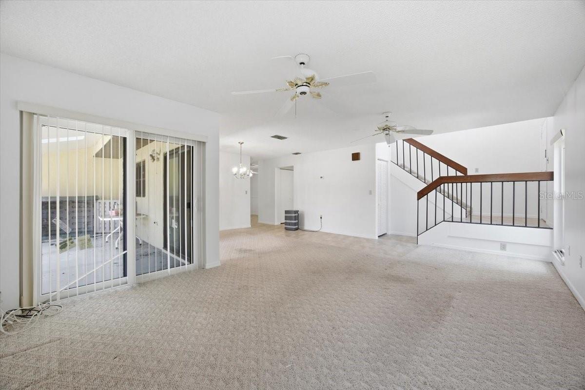 535 Hunter Circle, FL