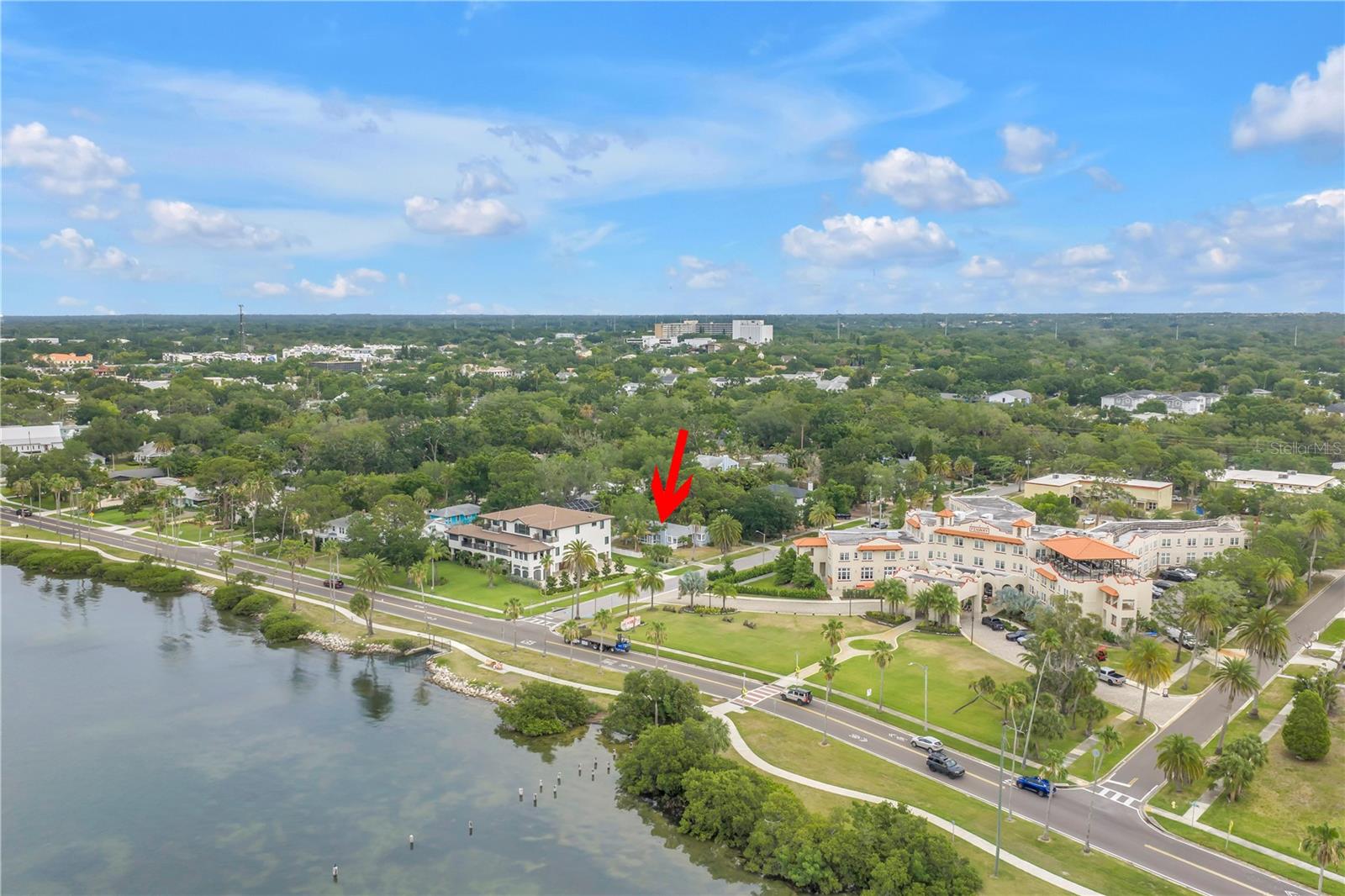 220 Lyndhurst Street, FL