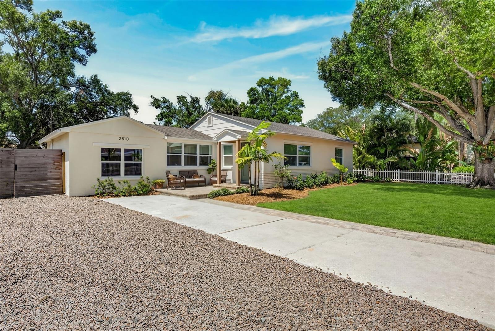 2810 Sanders Drive, FL