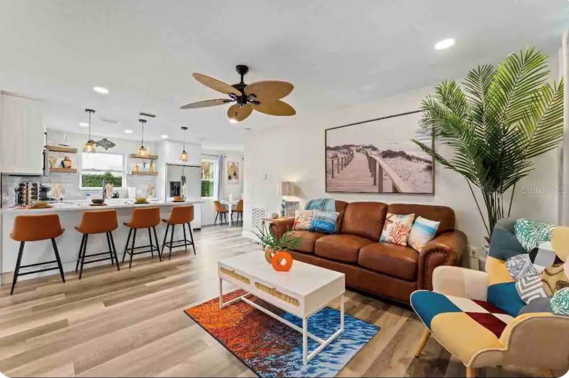 301 Hollywood Avenue, FL