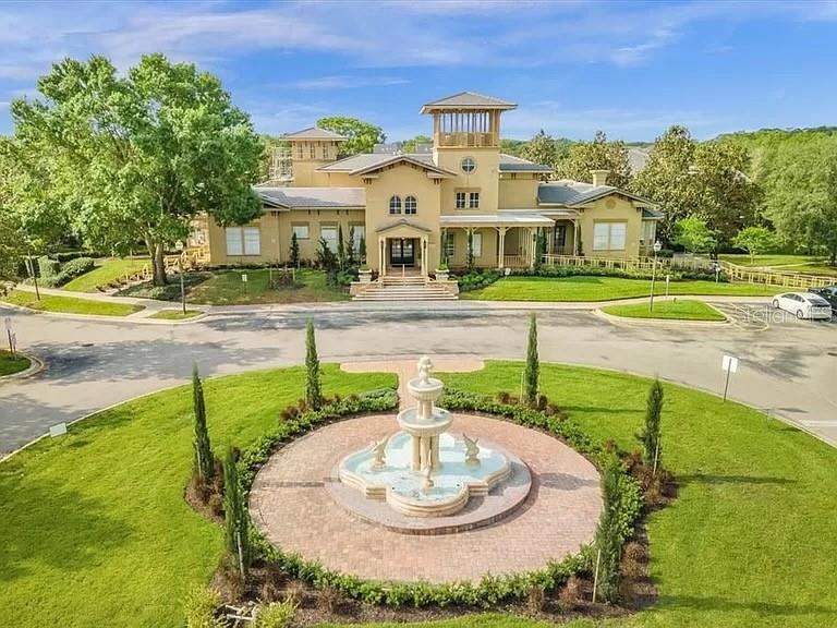 107 Vista Verdi Cir #213, FL