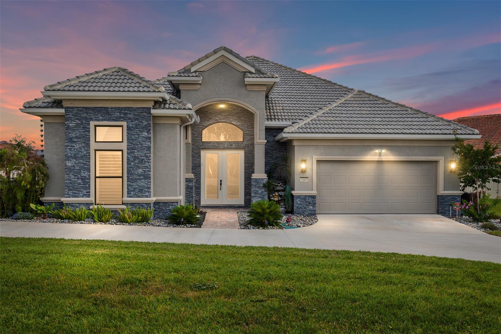 1500 W Alton Bay Pl, FL