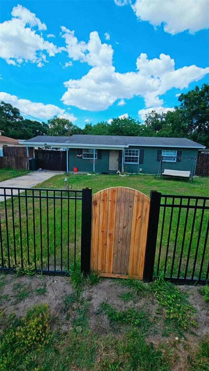 550 W Easy St, FL
