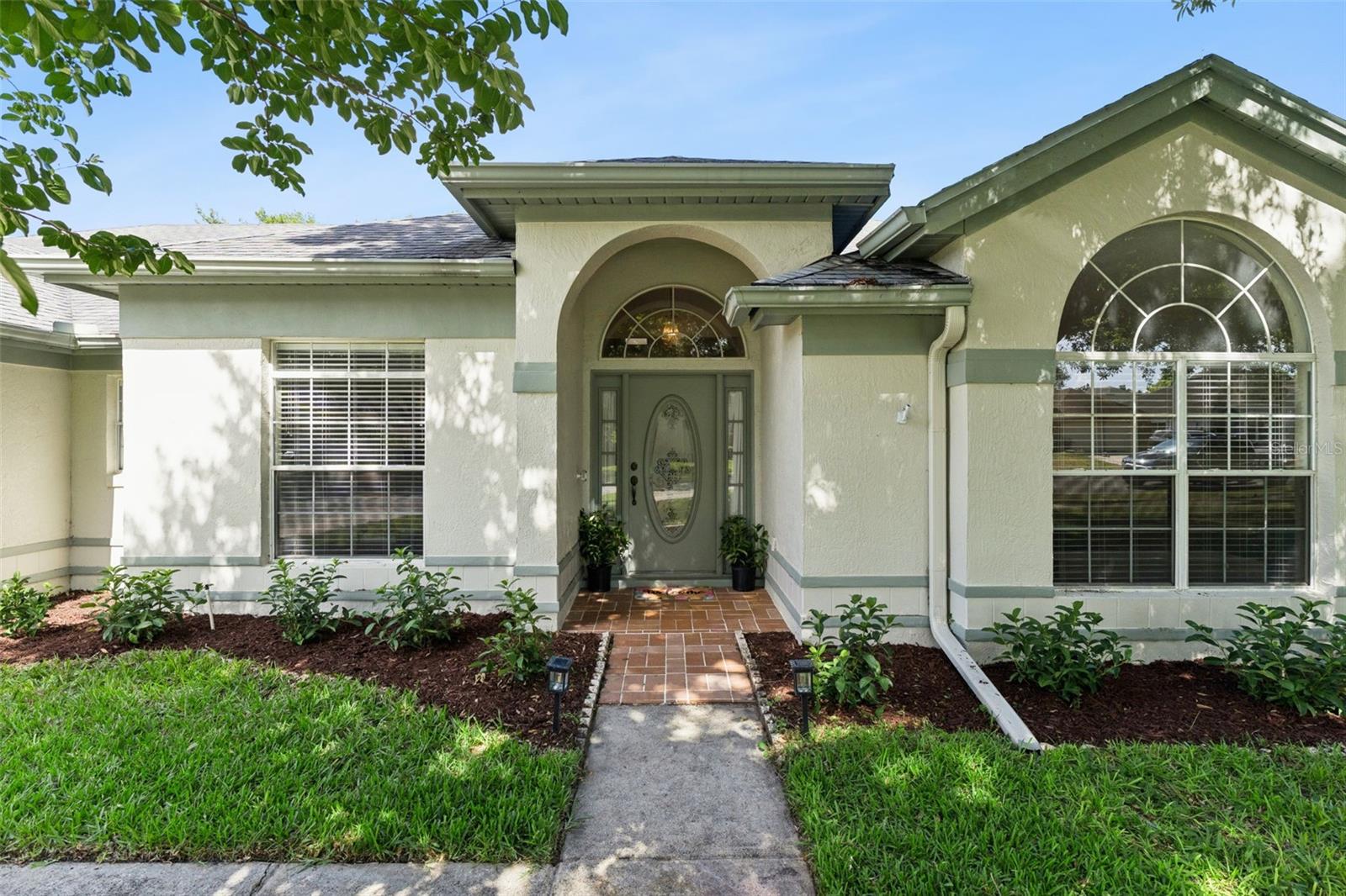 3883 Kingston Oaks Cove, FL