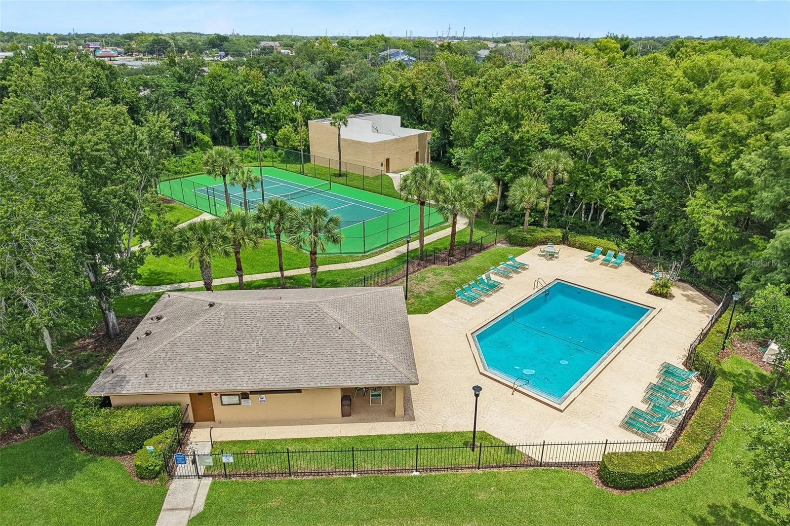 4842 Semoran Boulevard, FL