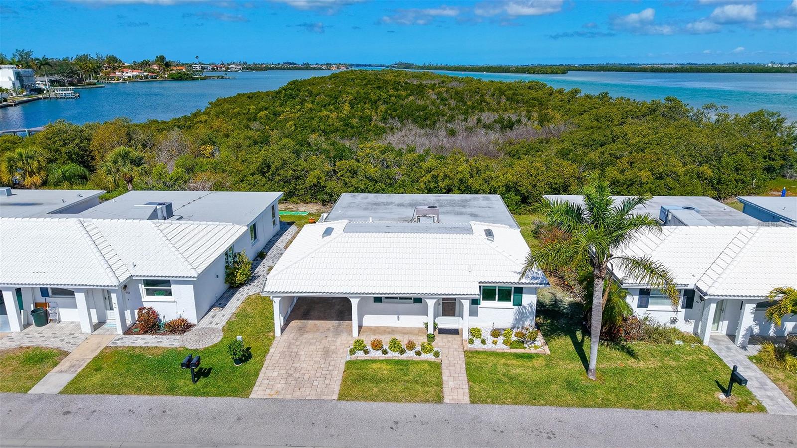 909 Spanish Drive, FL