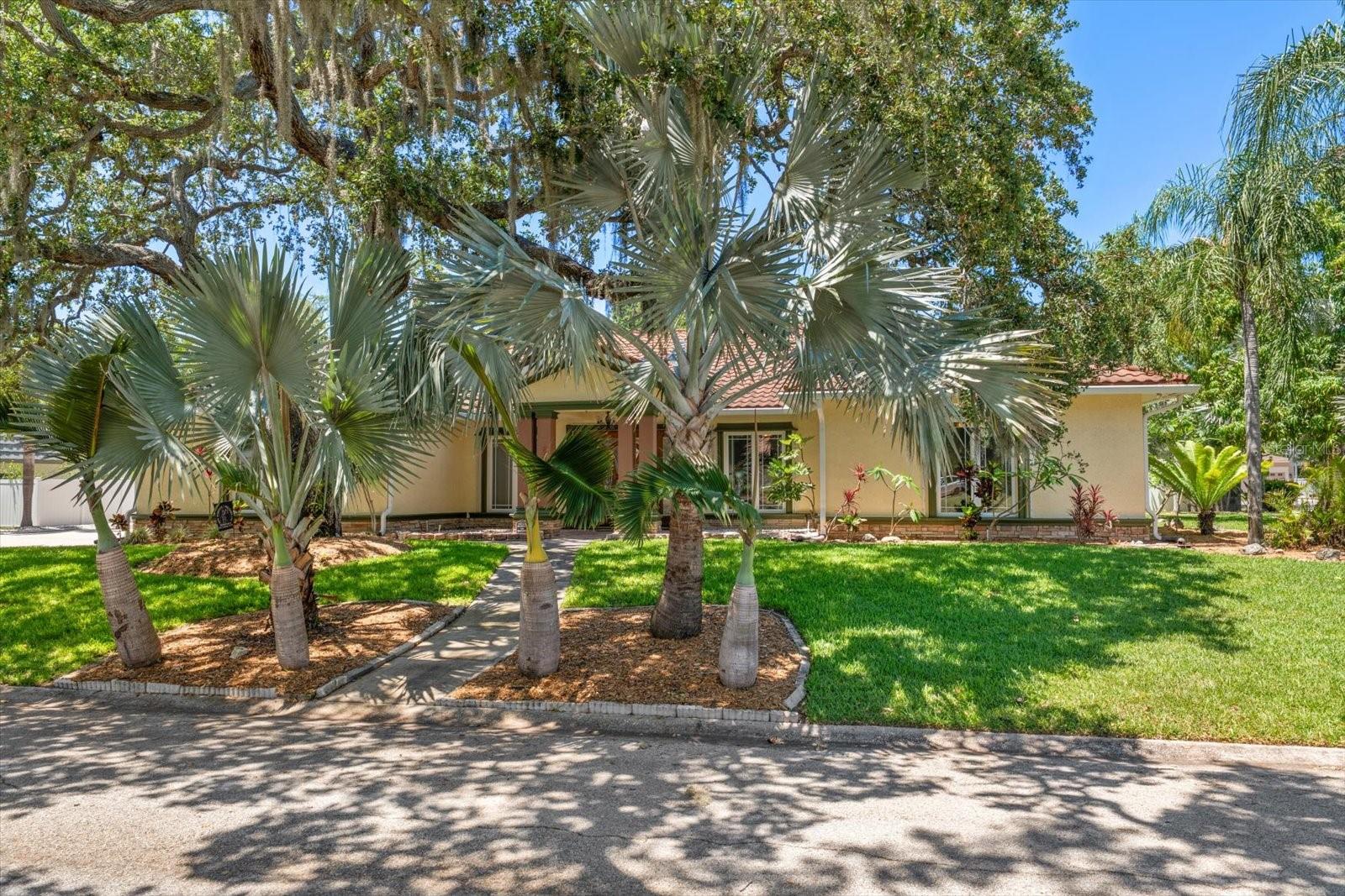 2400 Sherwood Lane, FL