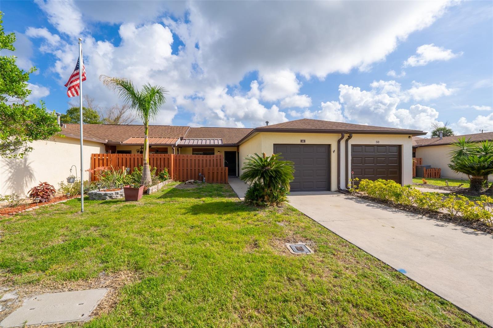 48 Hepburn Pl, FL