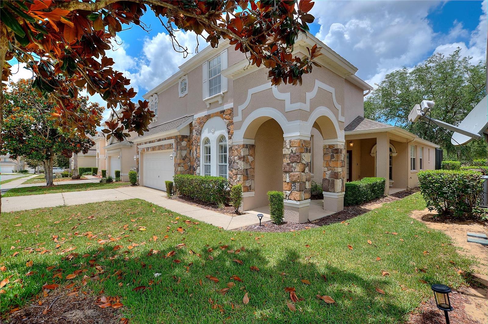 507 Pineloch Dr, FL