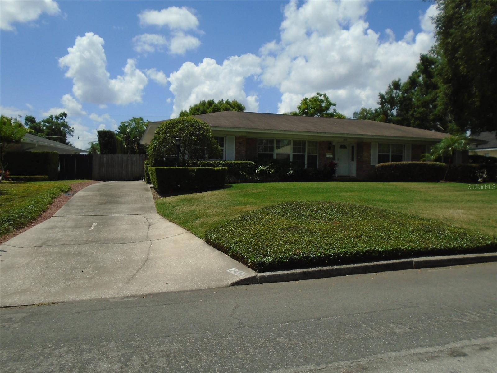 2430 Deloraine Trail, FL