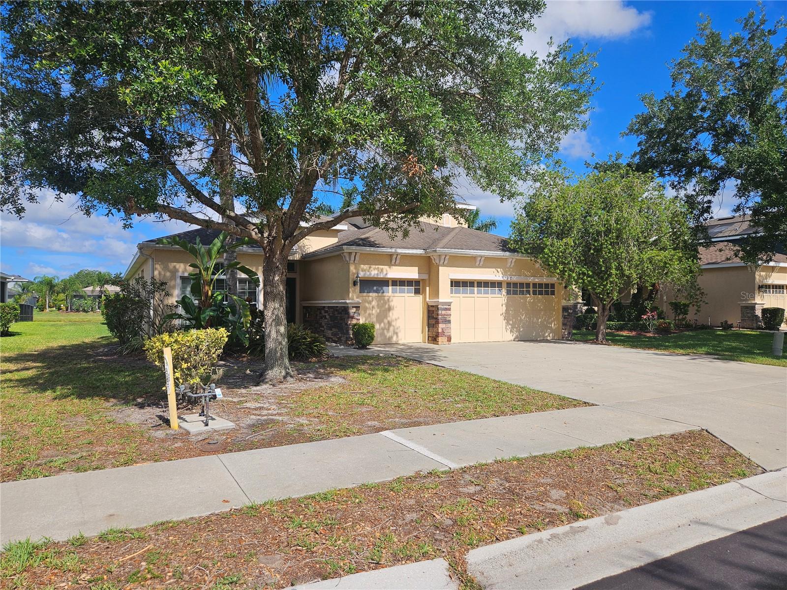 118 Peony Court, FL
