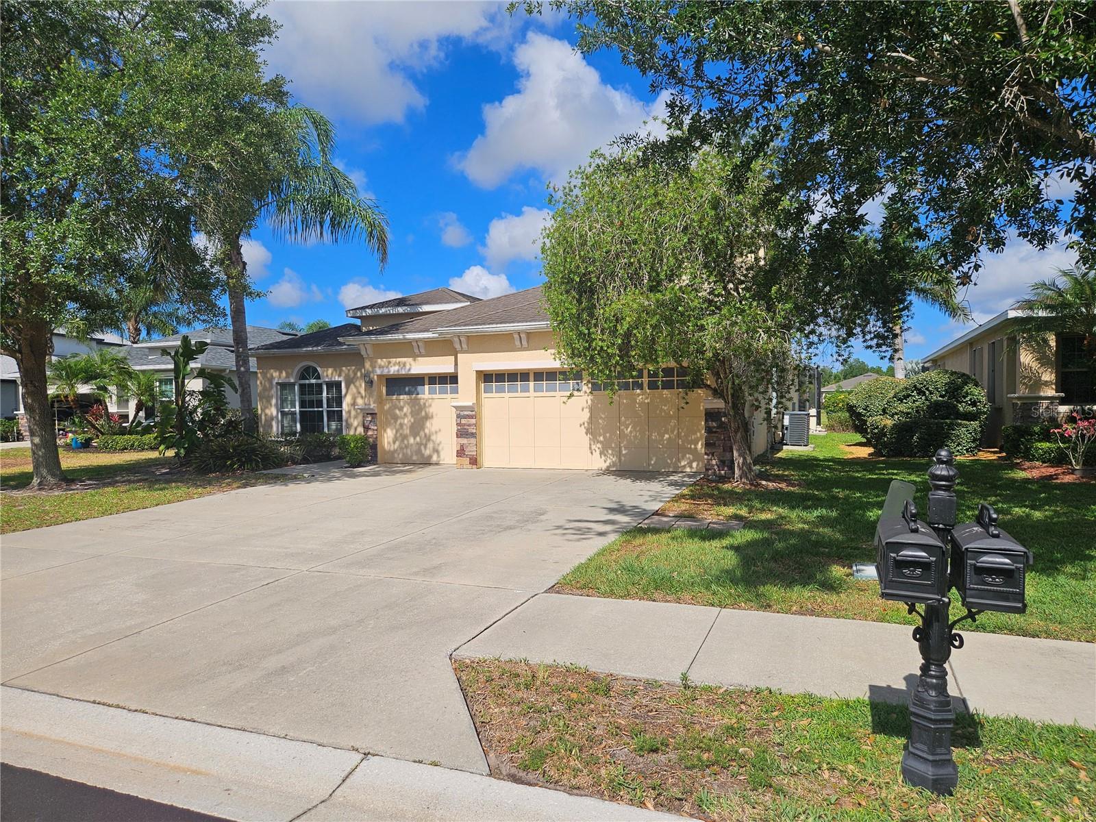 118 Peony Court, FL