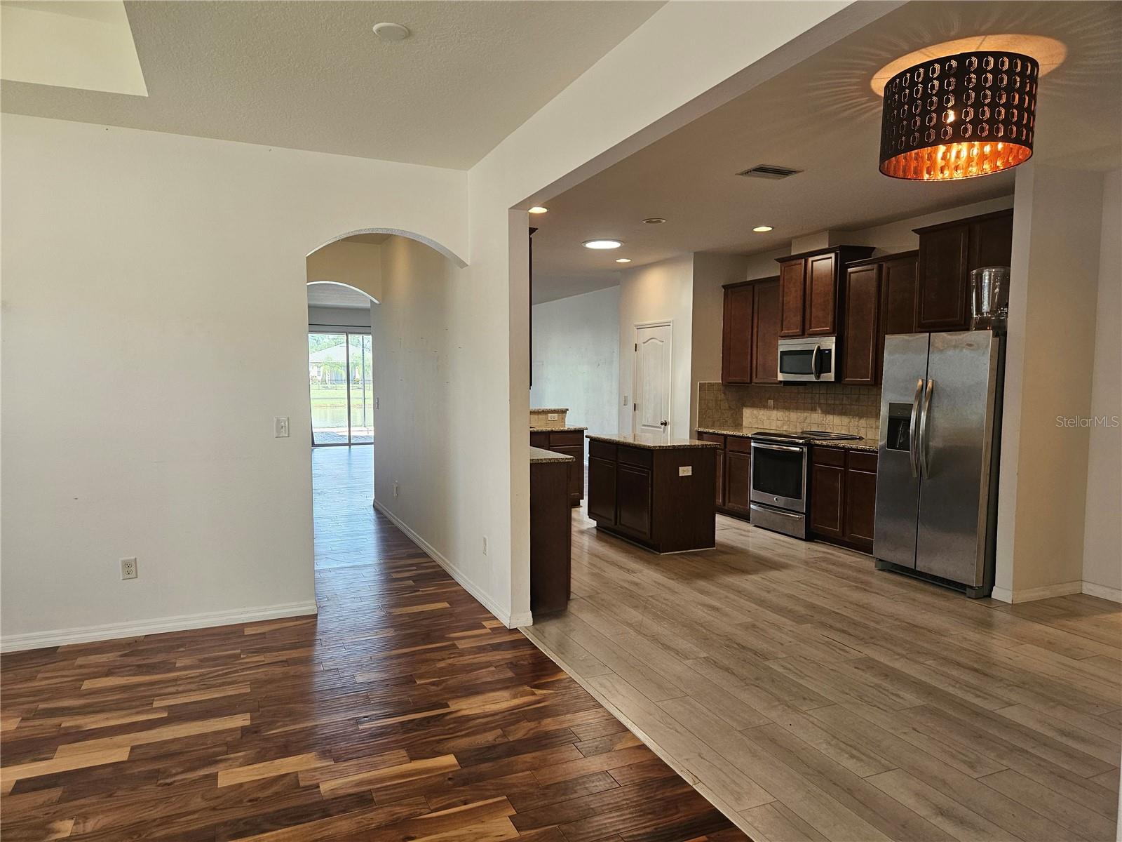 118 Peony Court, FL