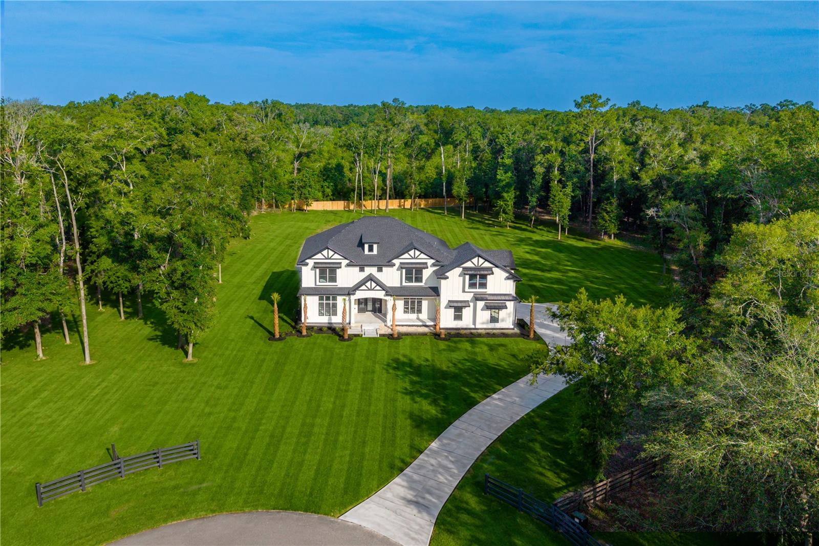 285 Hermitage Glen, FL