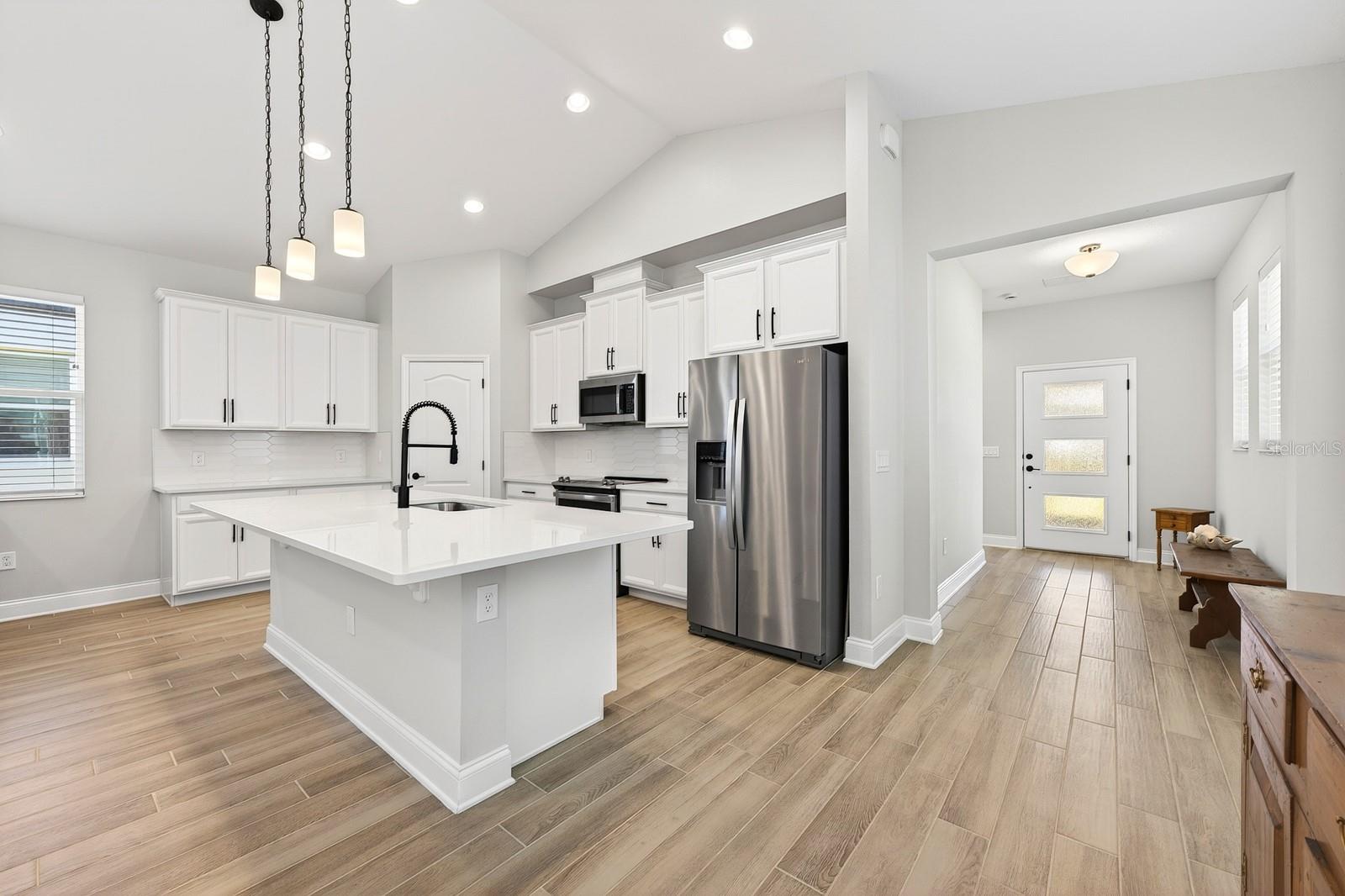 606 Dogfish Lane, FL