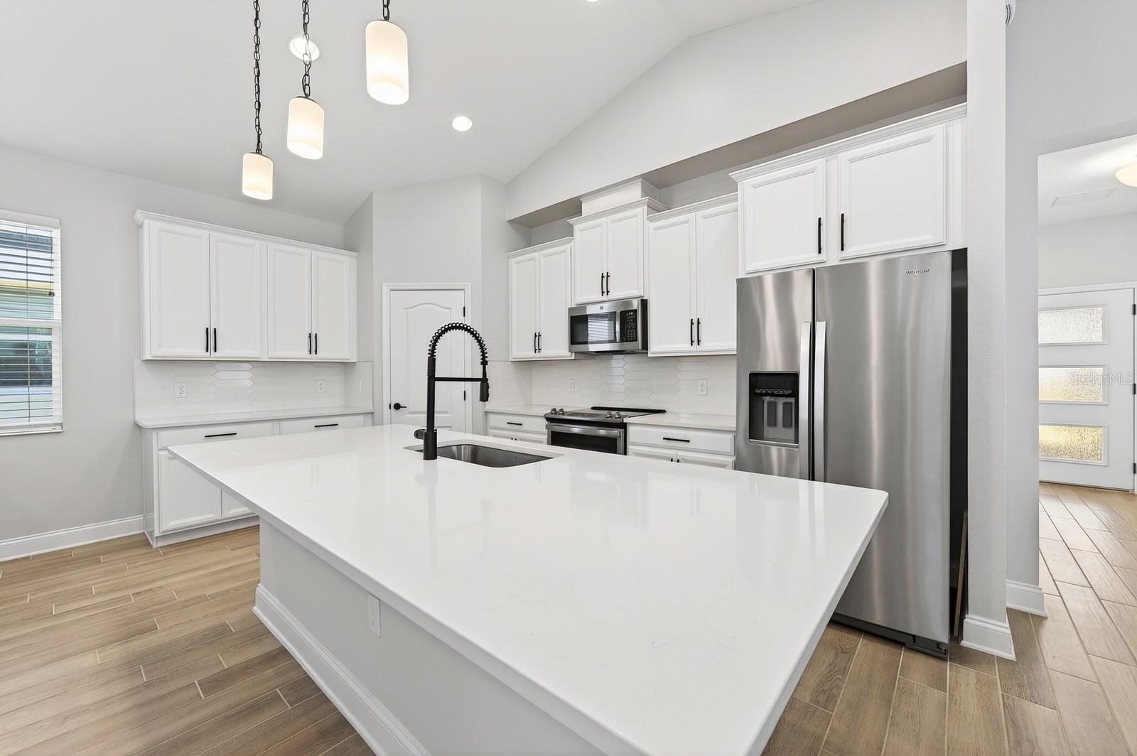 606 Dogfish Lane, FL
