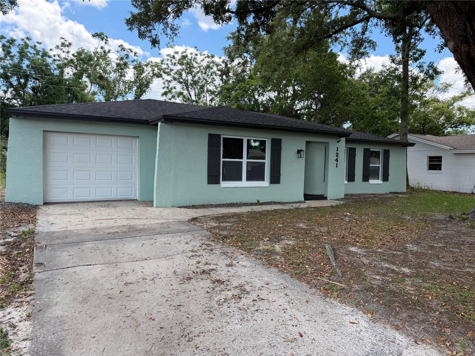1241 Avalon Blvd, FL