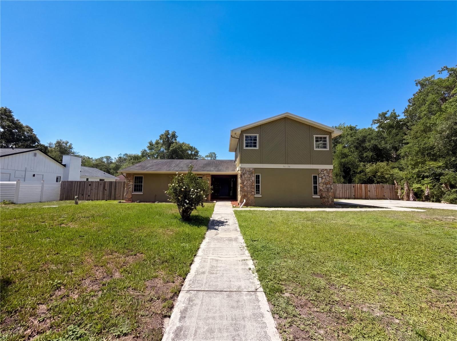 2534 Victarra Circle, FL