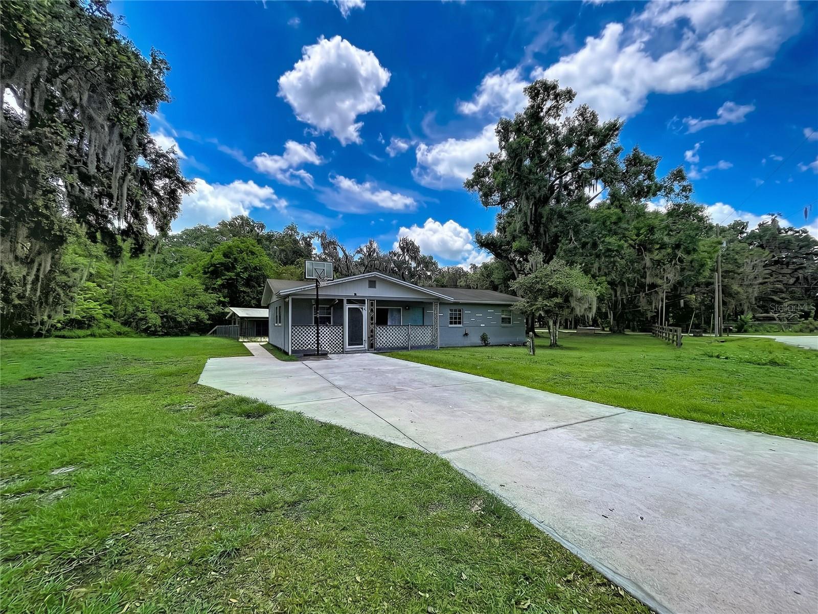 390 Moose Lodge Rd, FL