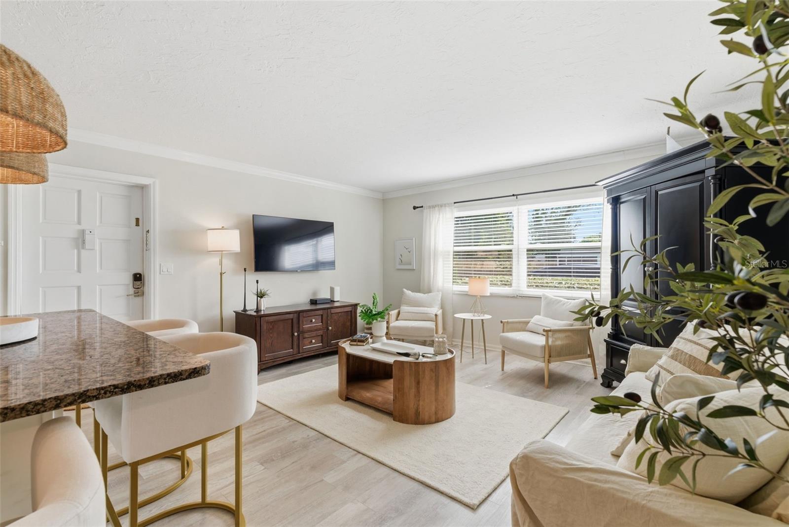 5800 Hollywood Boulevard, FL