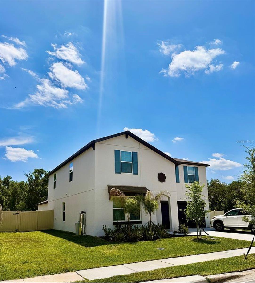 1633 Red Loop, FL