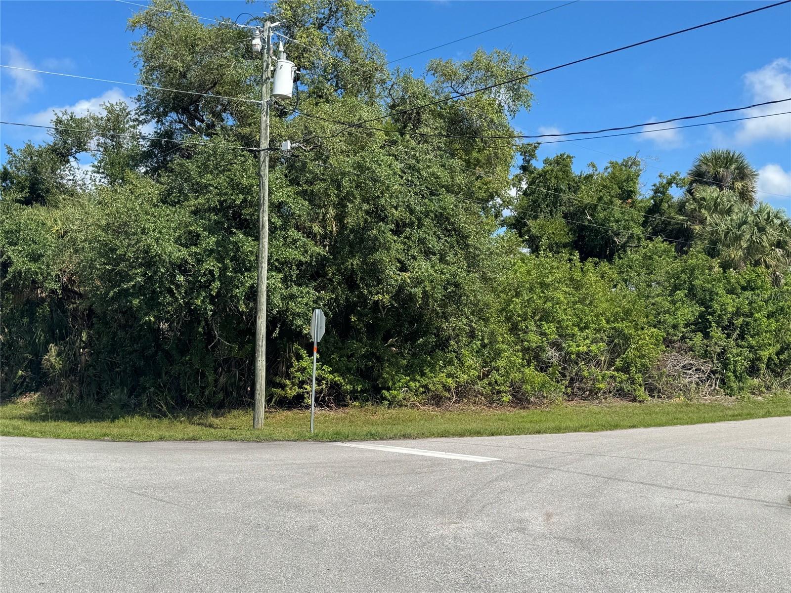 112 Byron Court, FL