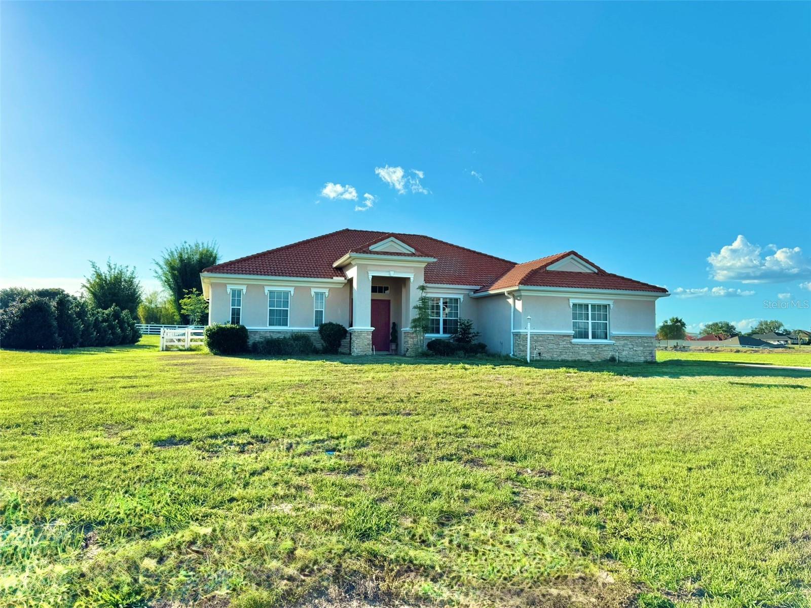56 S Needles Pt, FL