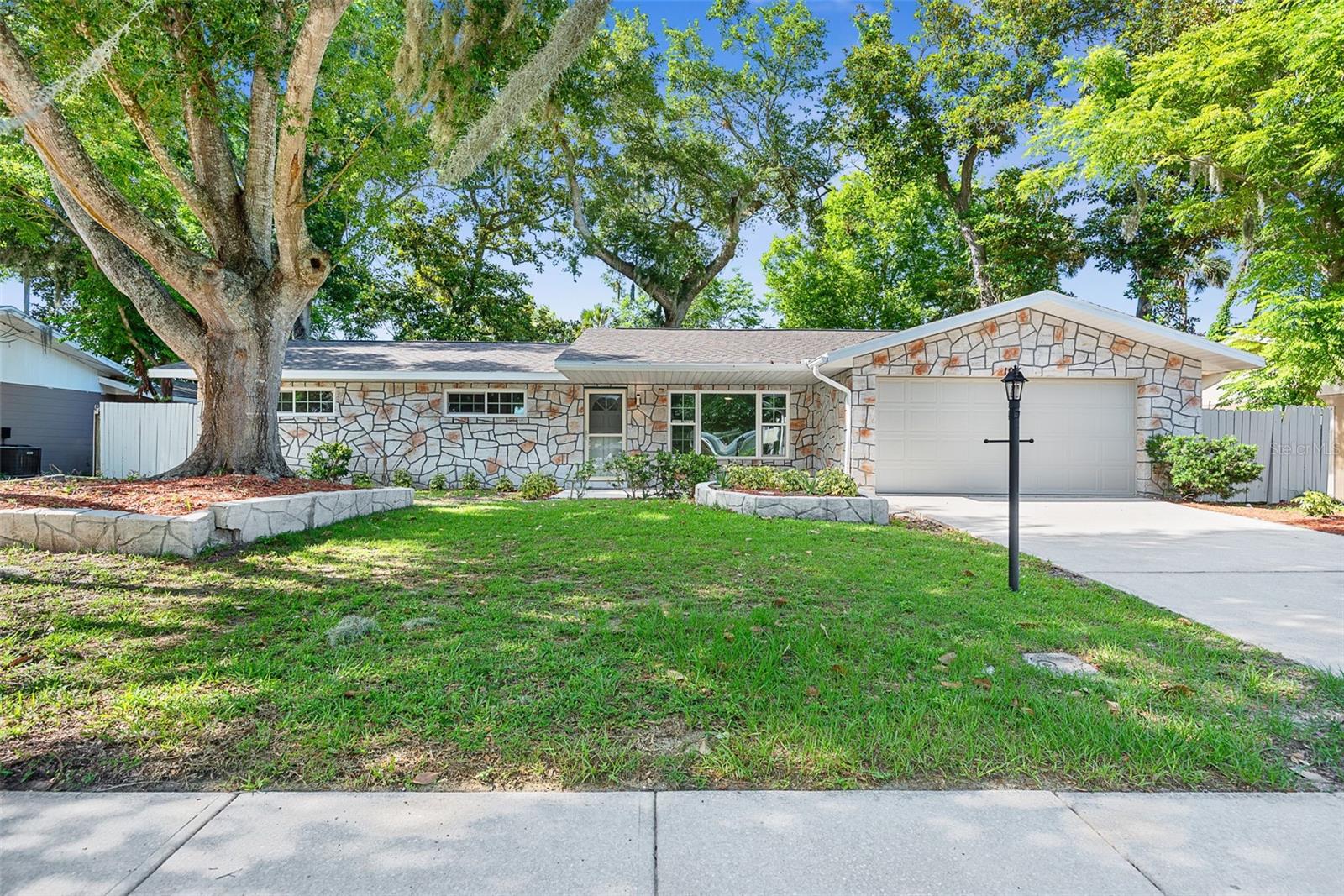 107 Wimbledon Court, FL