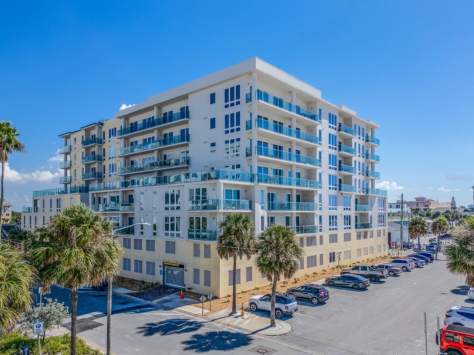 15 Avalon St #401, FL