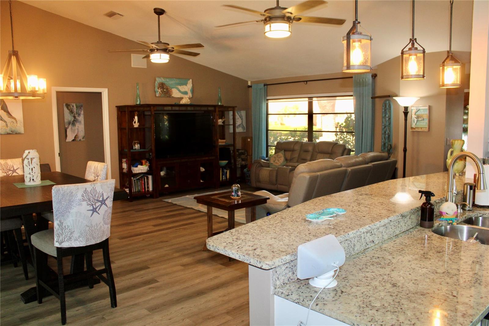 512 Boxwood Lane, FL