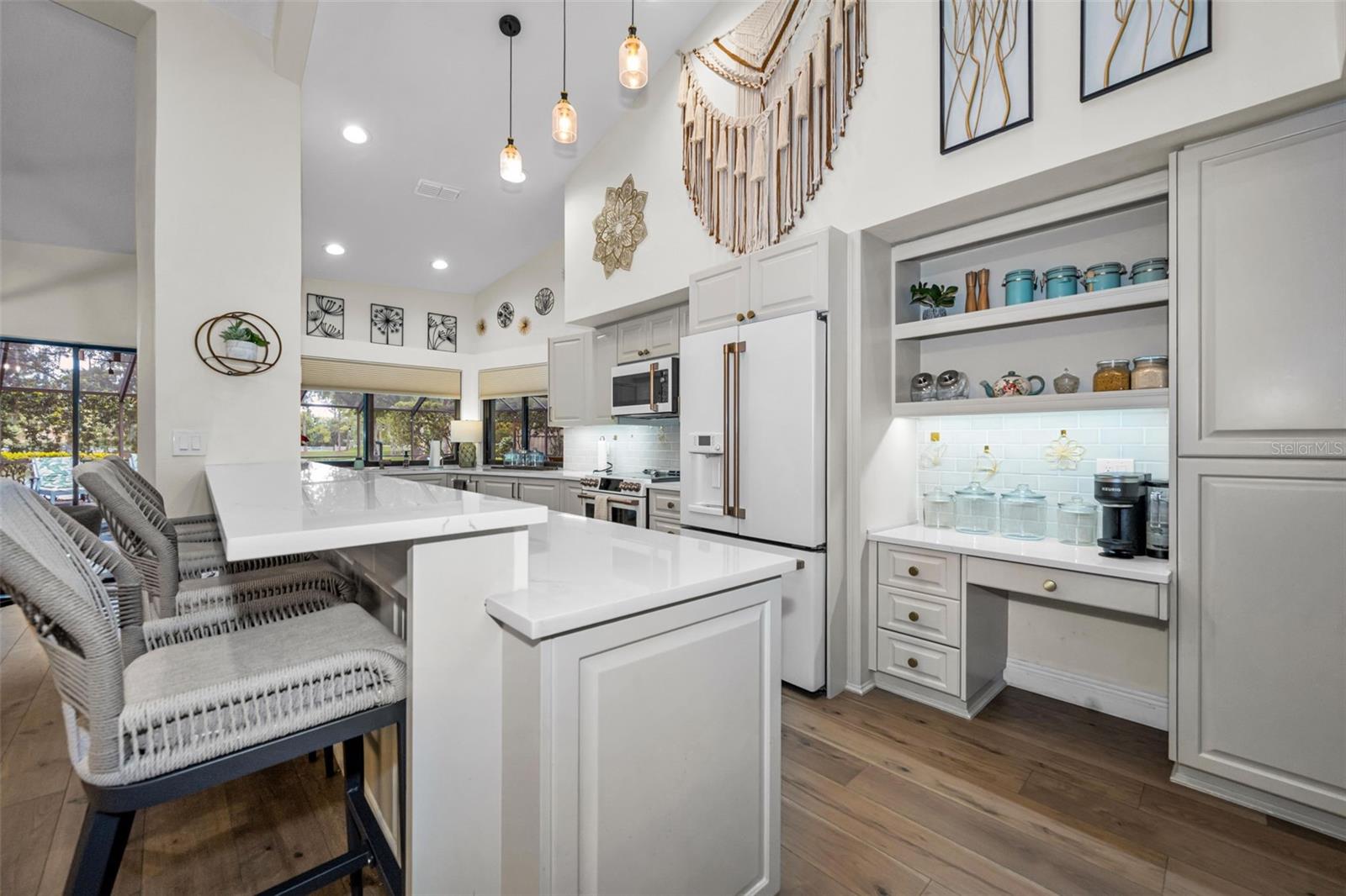 6207 Iroquois Court, FL