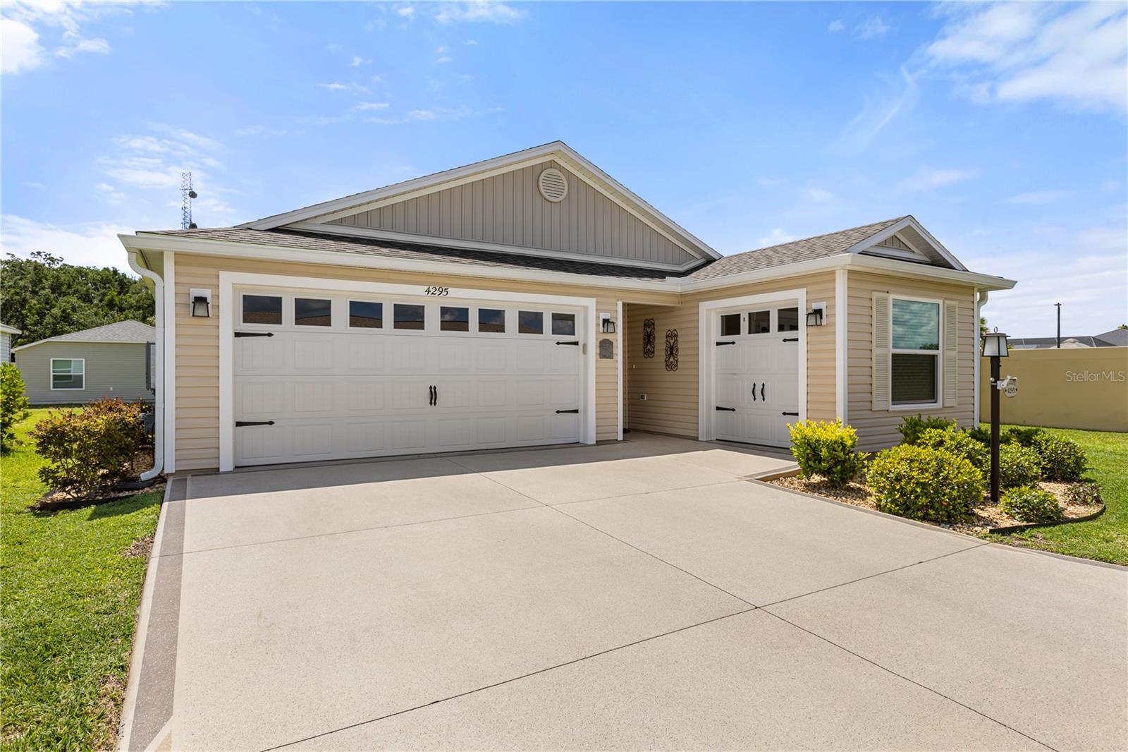 4295 Fredda Ter, FL