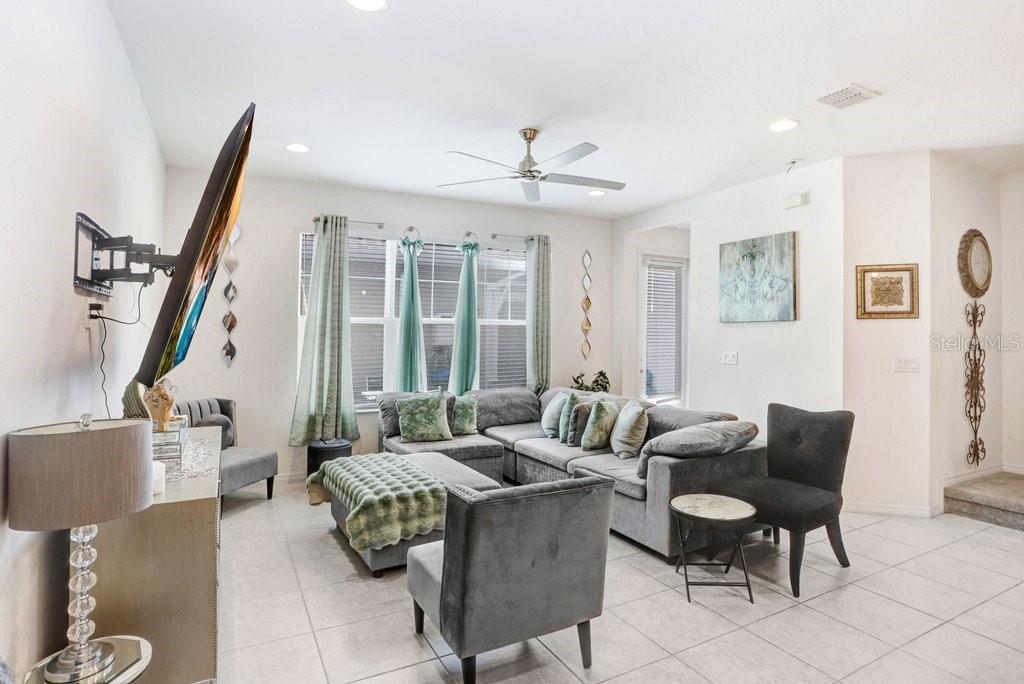 6321 Camino Drive, FL