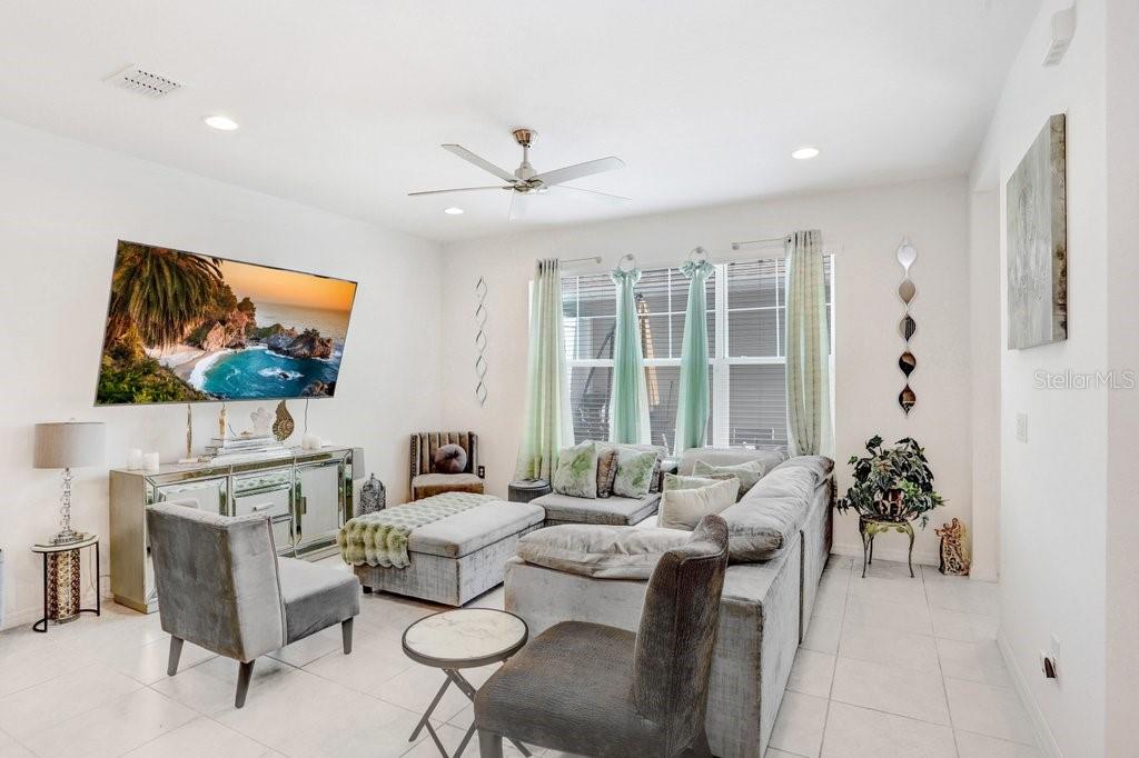 6321 Camino Drive, FL
