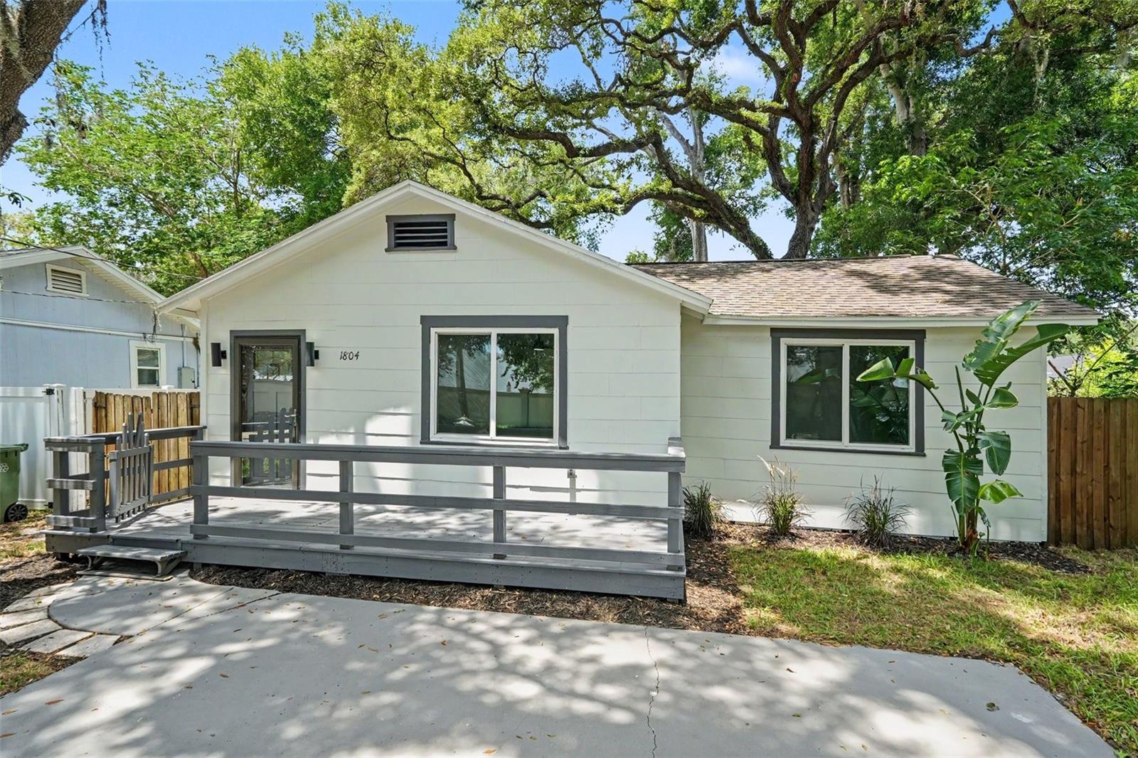 1804 E Comanche Ave, FL