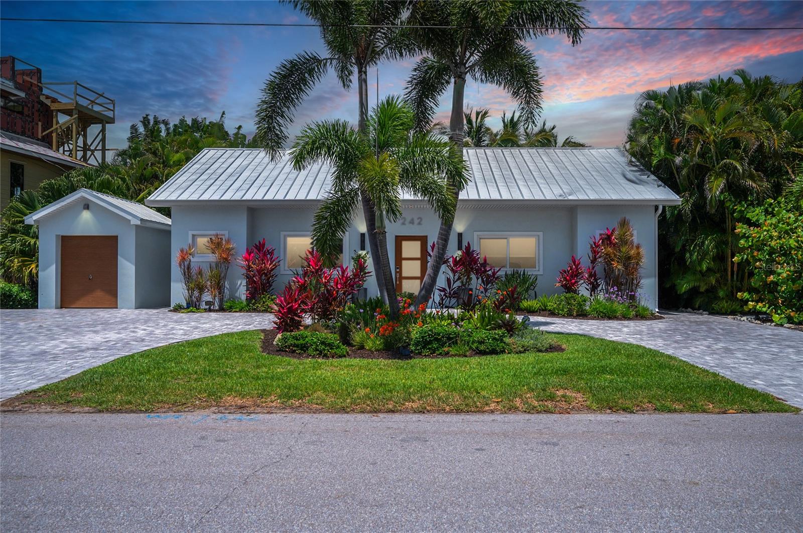 242 Gladiolus Street, FL