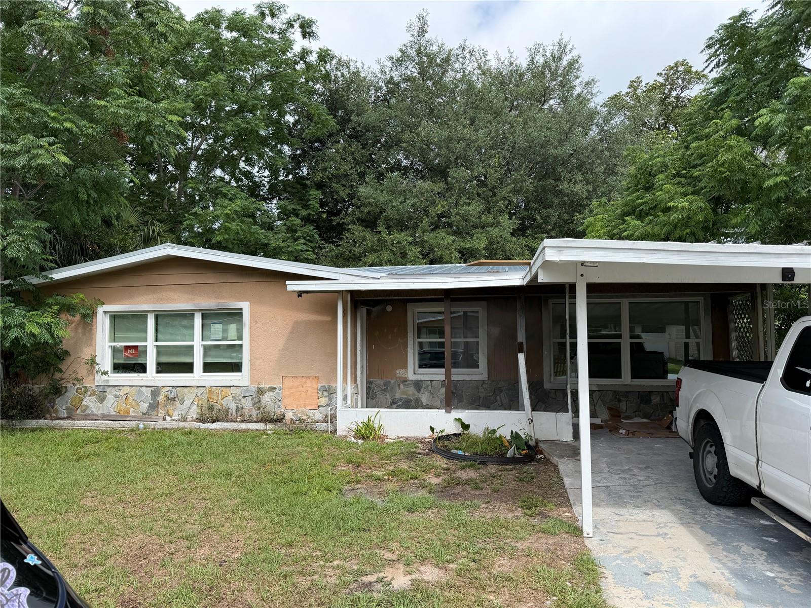 6 S Barbour St, FL